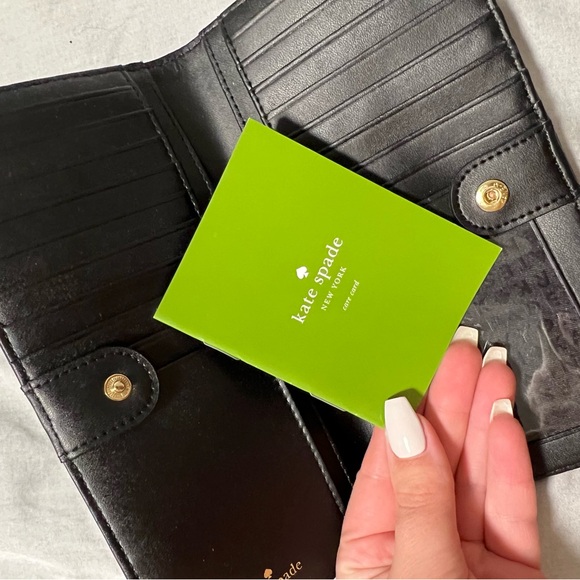 NWOT - Brand new Kate Spade Wallet - Picture 5 of 6